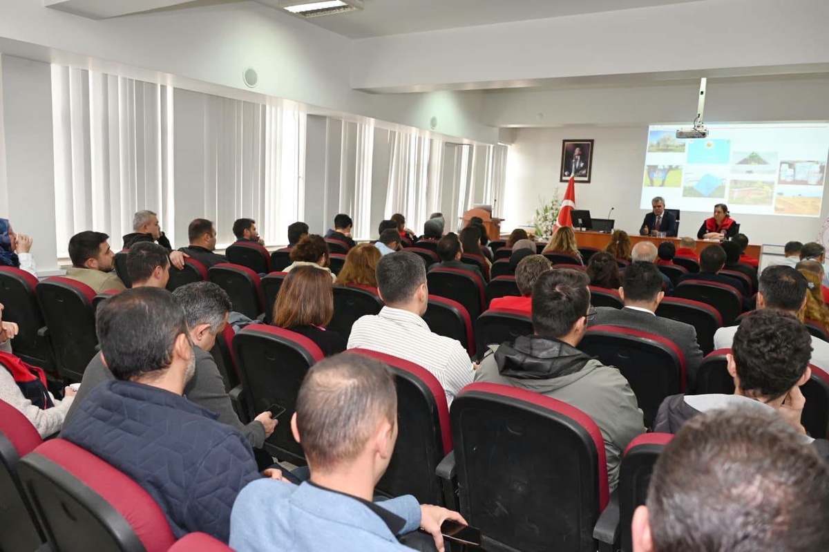 Denizli'de 2026 bitki sağlığı toplantısında erken uyarı sistemleri ele alındı