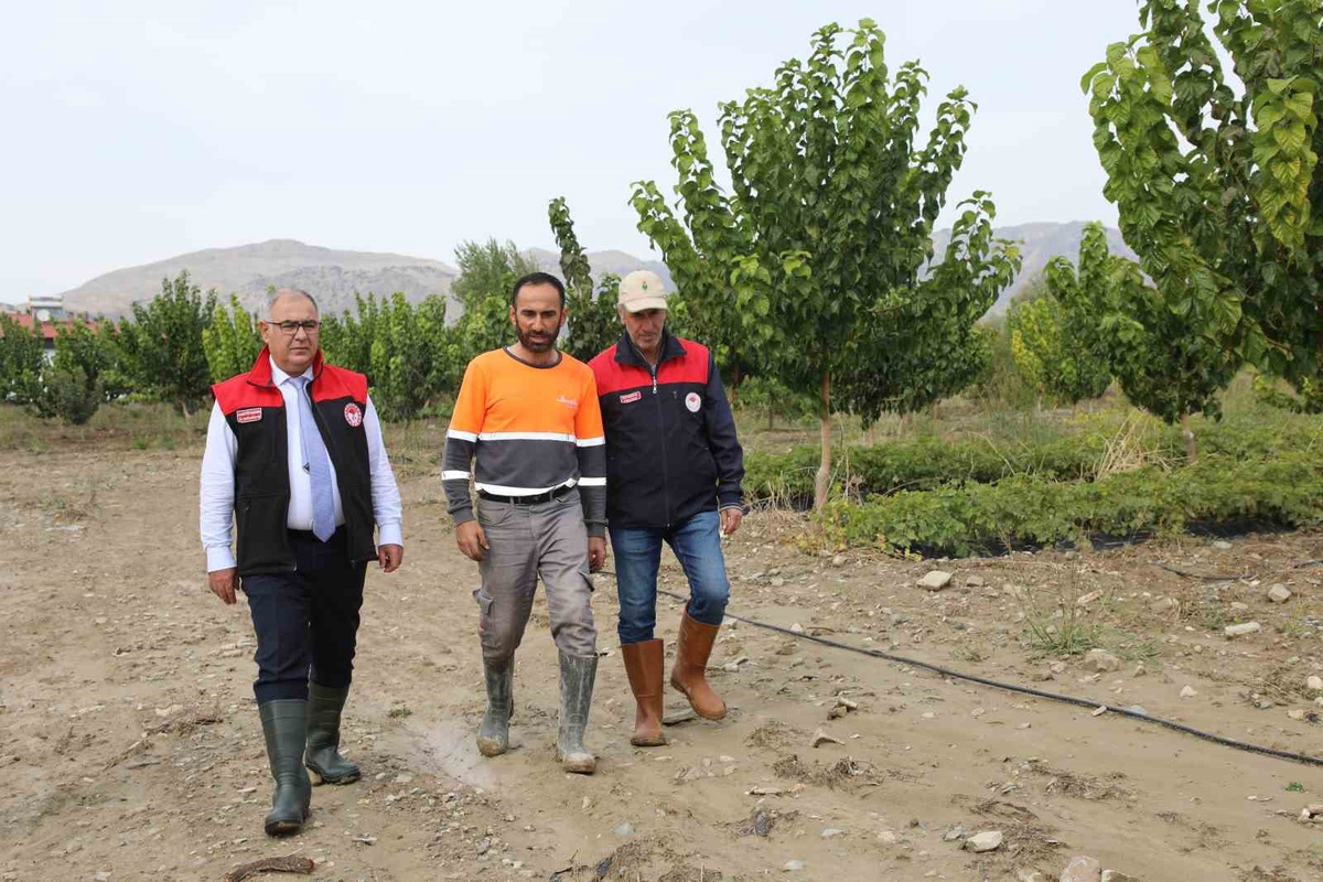 Elazığ Yurtbaşı'nda selden etkilenen işletmelerde hasar tespiti yapıldı