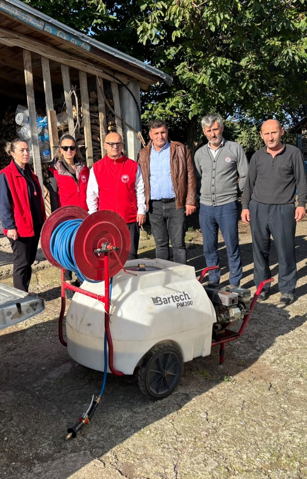 Samsun 19 Mayıs'ta kahverengi kokarca mücadelesi belediye ve üreticilerle sürüyor