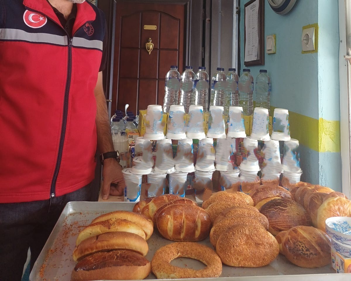 Uşak'ta okul kantinleri ve yemekhaneleri Tarım ve Orman Müdürlüğü denetledi